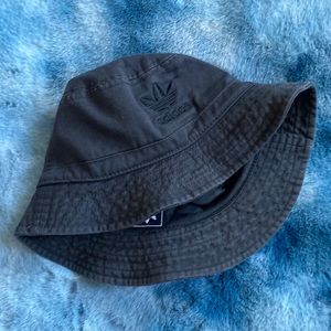 Adidas grey bucket hat